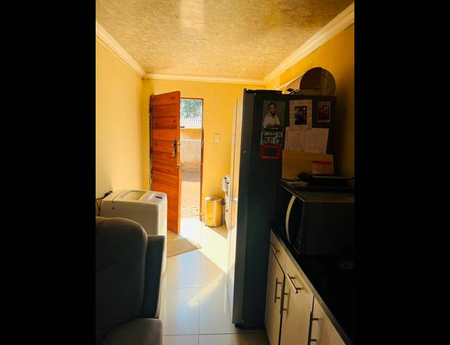 2 BEDROOM HOUSE FOR SALE IN SEBOKENG ZONE 3
